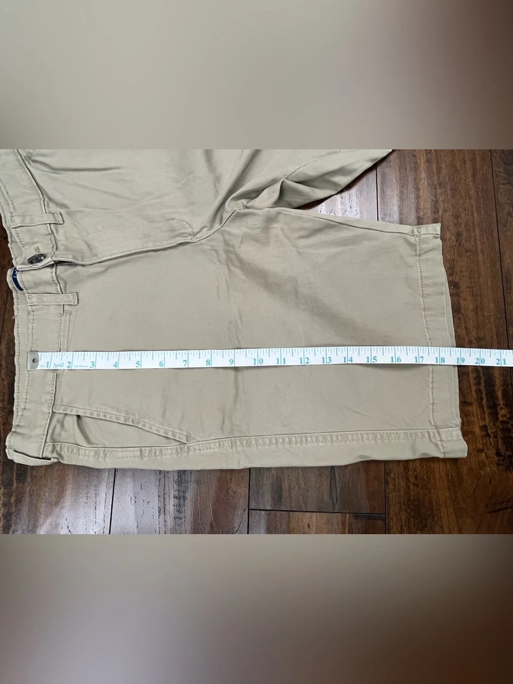 GEORGE Men’s Khaki Beige Shorts Flat Front Stretch 19” long Size 32